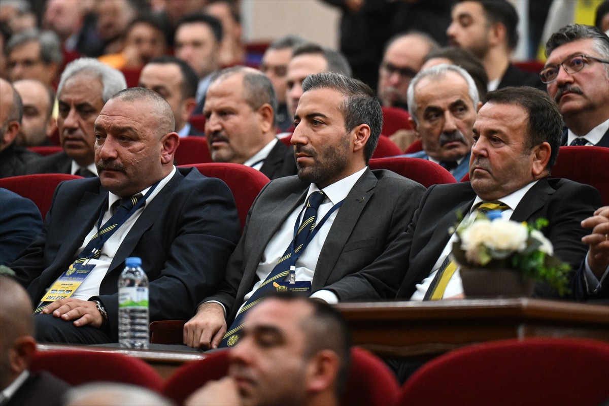 MKE Ankaragücü Kulübünün olağanüstü genel kurulu Prof.Dr.Necmettin Erbakan Kongre Merkezi'nde...