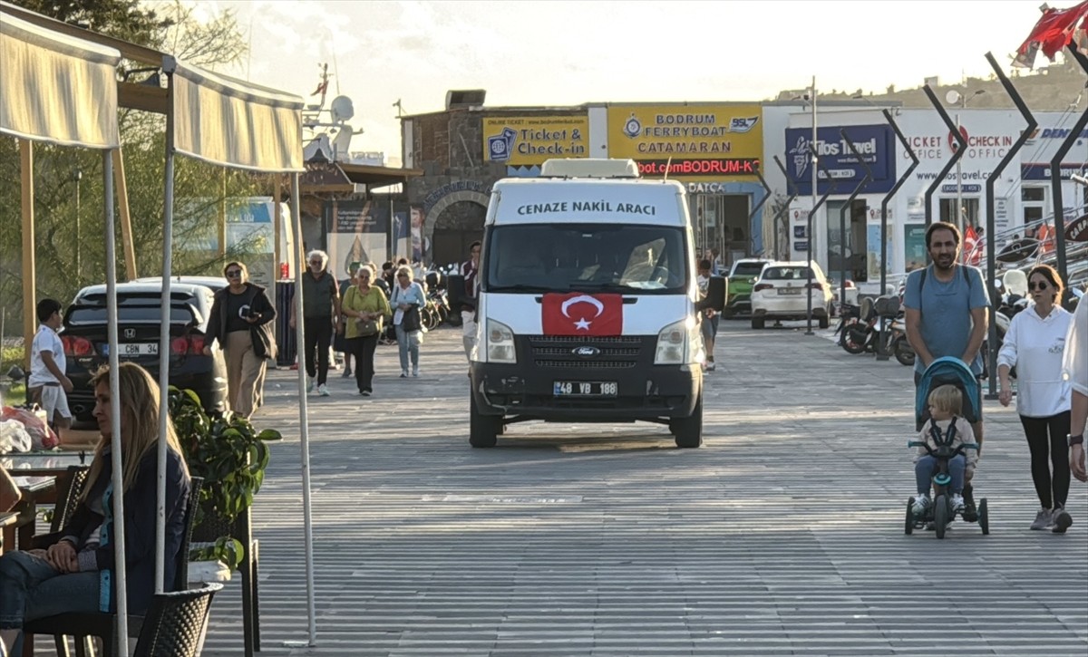 Muğla'nın Bodrum ilçesindeki Çelebi Adası önlerinde erkek çocuk cesedi bulundu. Sahil Güvenlik...