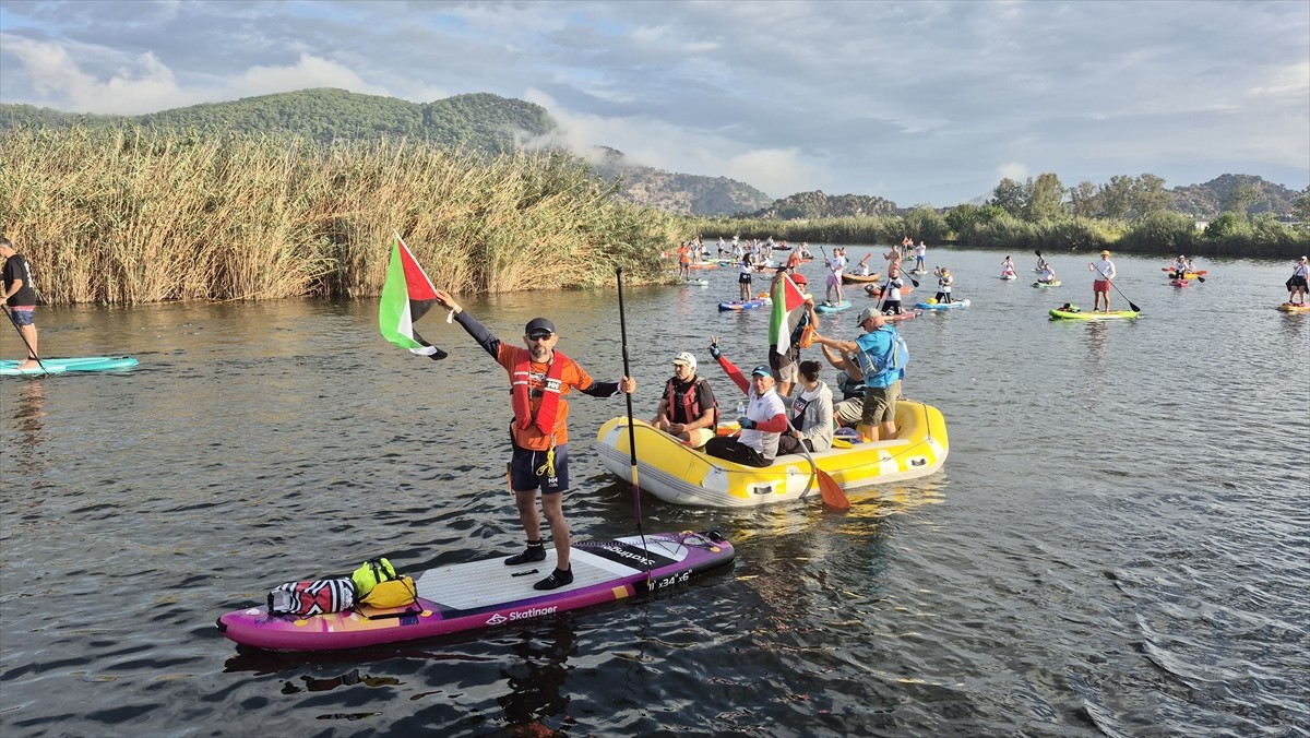 Muğla'nın Köyceğiz ve Ortaca ilçelerinde "6. Kano Fest 2025" etkinliği gerçekleştirildi. Köyceğiz...
