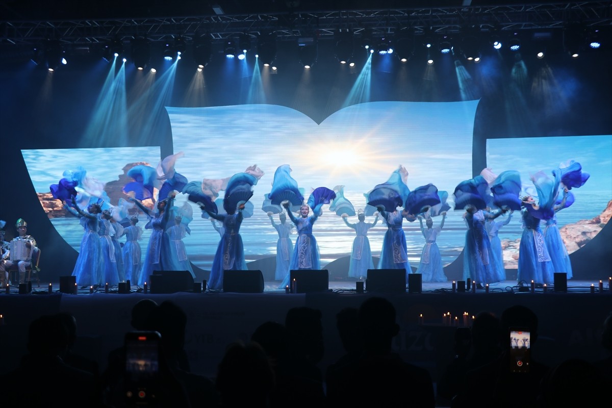 "28. Uluslararası Hazar Şiir Akşamları" kapsamında Ahmet Tevfik Ozan Fuar ve Kongre Merkezi'nde...