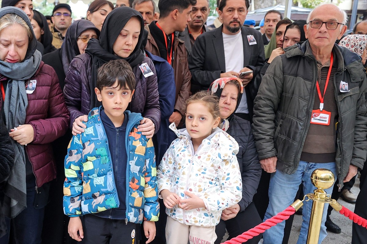 Sakarya'nın Akyazı ilçesindeki trafik kazasında şehit olan Jandarma Astsubay Kıdemli Çavuş...