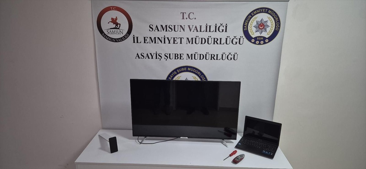 Samsun'un Atakum ilçesinde balkondan girdiği evlerden hırsızlık yapan şüpheli gözaltına alındı....