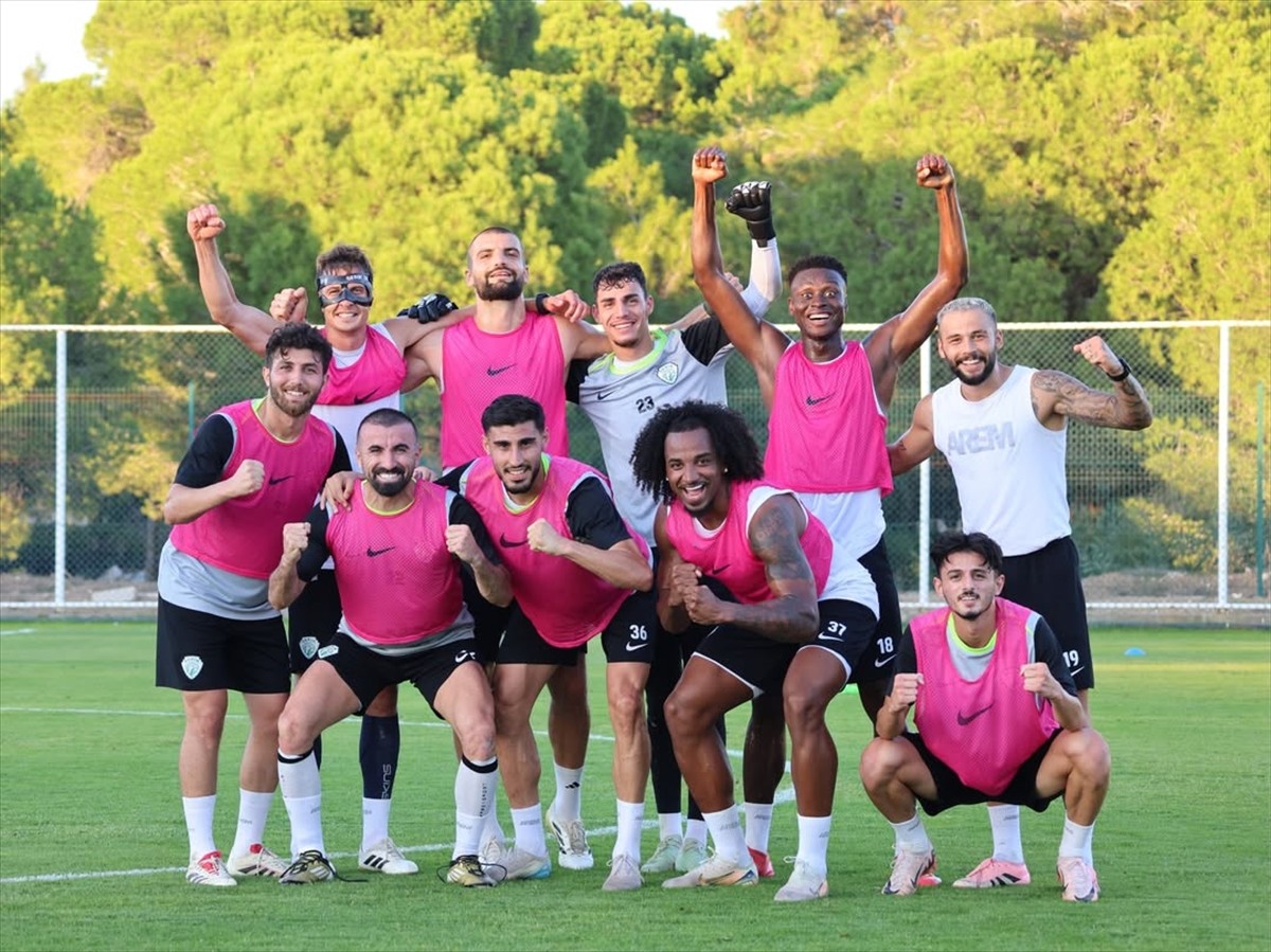 Serikspor, Trendyol 1. Lig'in 12. haftasında Adana Demirspor ile yapacağı maçın hazırlıklarına...