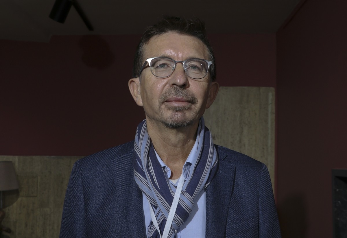 Sinema Felsefe Derneği ve Sinefilozofi Dergisi işbirliğiyle bu yıl ikincisi düzenlenen...