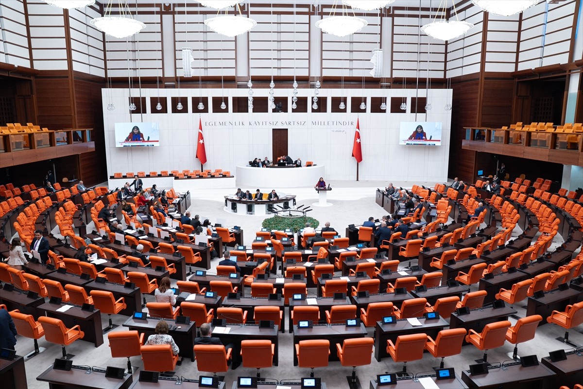 TBMM Genel Kurulu, Meclis Başkanvekili Tekin Bingöl (fotoğrafta) başkanlığında toplandı.