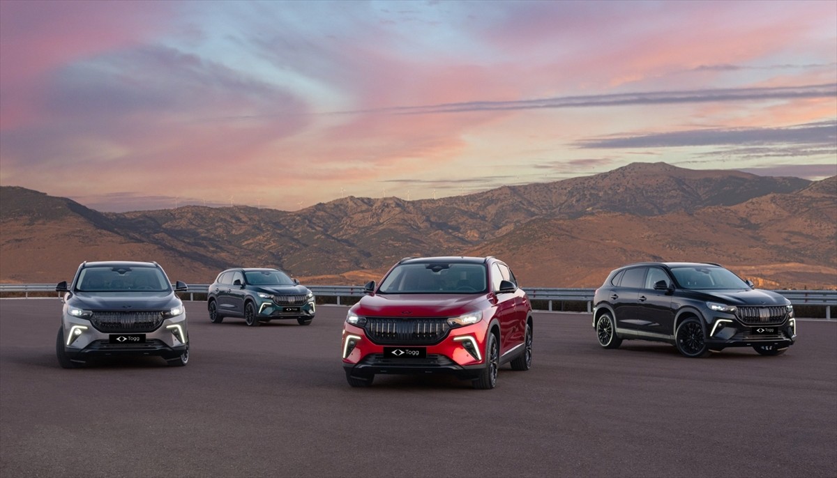 Togg, daha fazla performans sunan çift motorlu dört tekerlekten çekişli yeni 4More serisini...