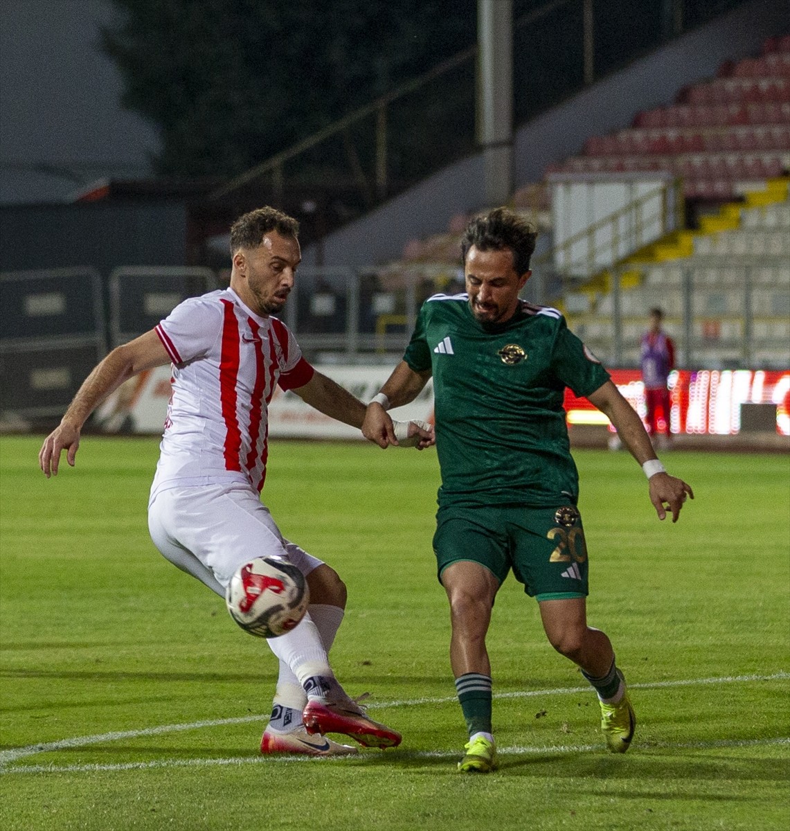 Trendyol 1. Lig'in 9'uncu haftasında Boluspor ile Esenler Erokspor Bolu Atatürk Stadyumunda...