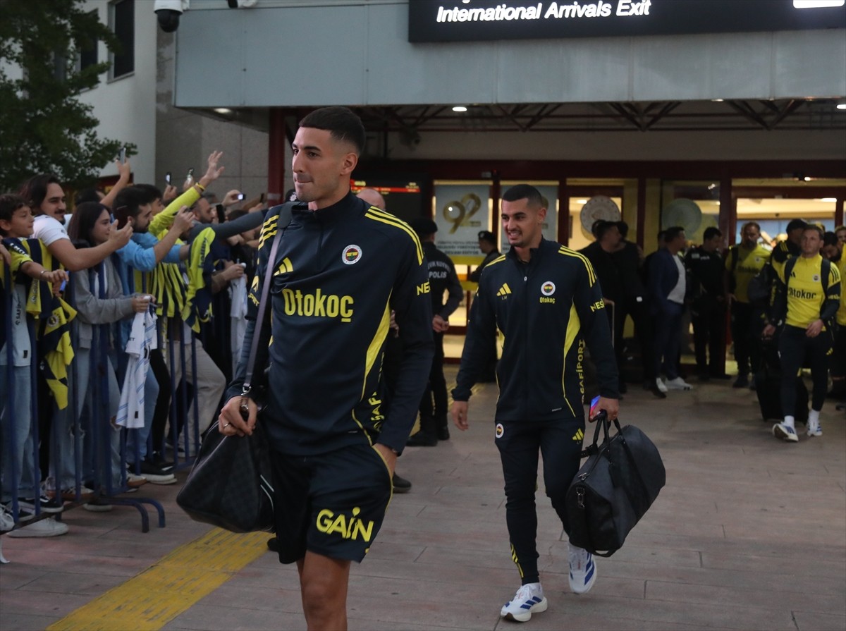 Trendyol Süper Lig'in 8. haftasında yarın deplasmanda Samsunspor ile karşılaşacak Fenerbahçe...