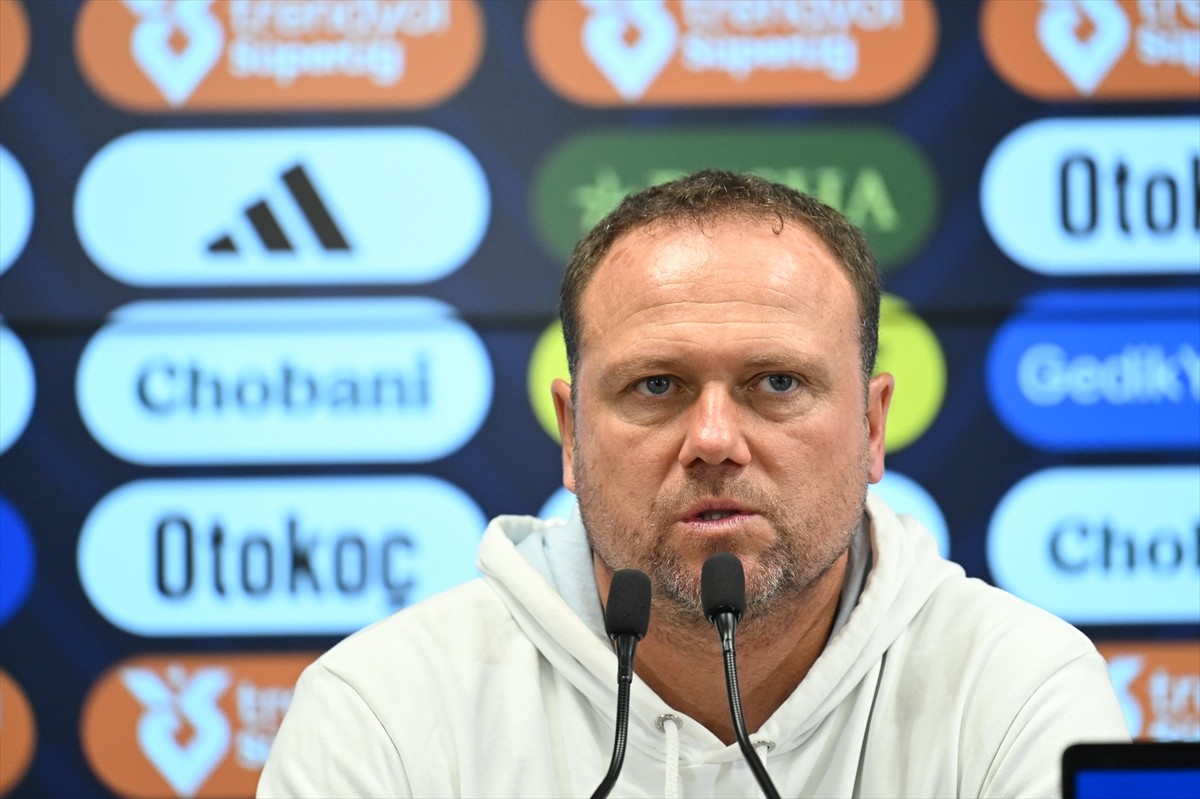 Trendyol Süper Lig'in 9. haftasında Fenerbahçe ile Mısırlı.com.tr Fatih Karagümrük takıımları...