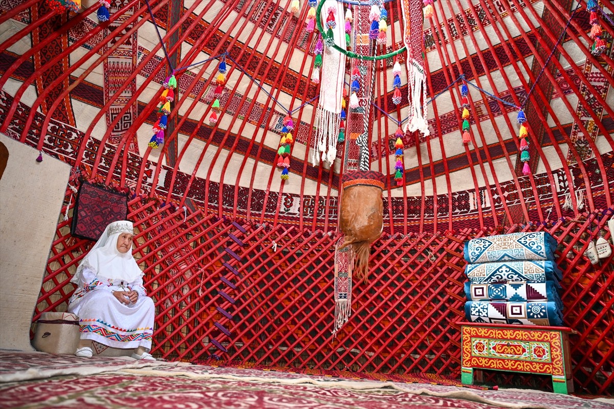 Türk Dünyası Kültür Başkenti Kazakistan'ın Aktau kentinden Ankara'ya gelen üst düzey heyet, Türk...