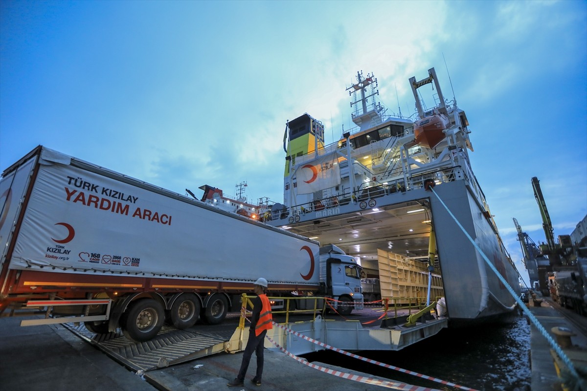 Türk Kızılay, Gazze'de acilen ateşkesin ilan edilmesi ve insani yardımın hızlı, güvenli ve...