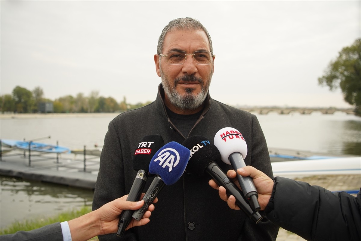 Türkiye'nin uluslararası standartlardaki ilk olimpik kürek parkuru Meriç Nehri, 2026'da da büyük...