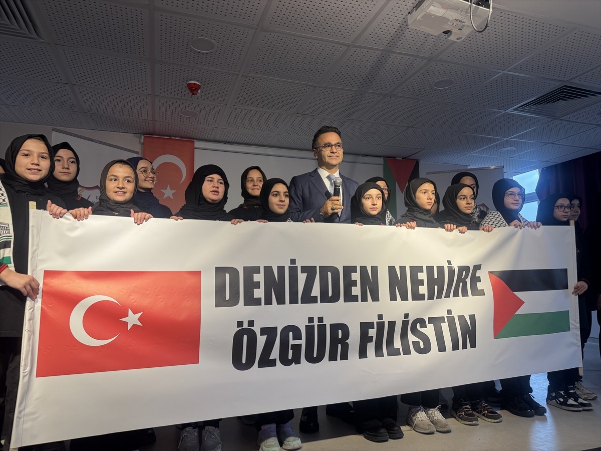 Türkiye genelinde tüm okullarda eş zamanlı gerçekleştirilen "Filistin farkındalık etkinlikleri"...
