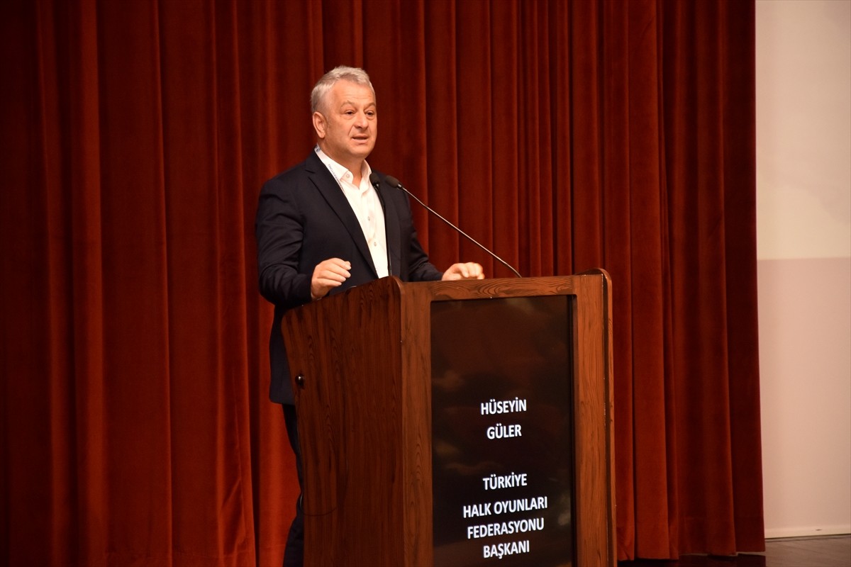 Türkiye Halk Oyunları Federasyonu tarafından organize edilen Uluslararası Halk Oyunları Kongresi...