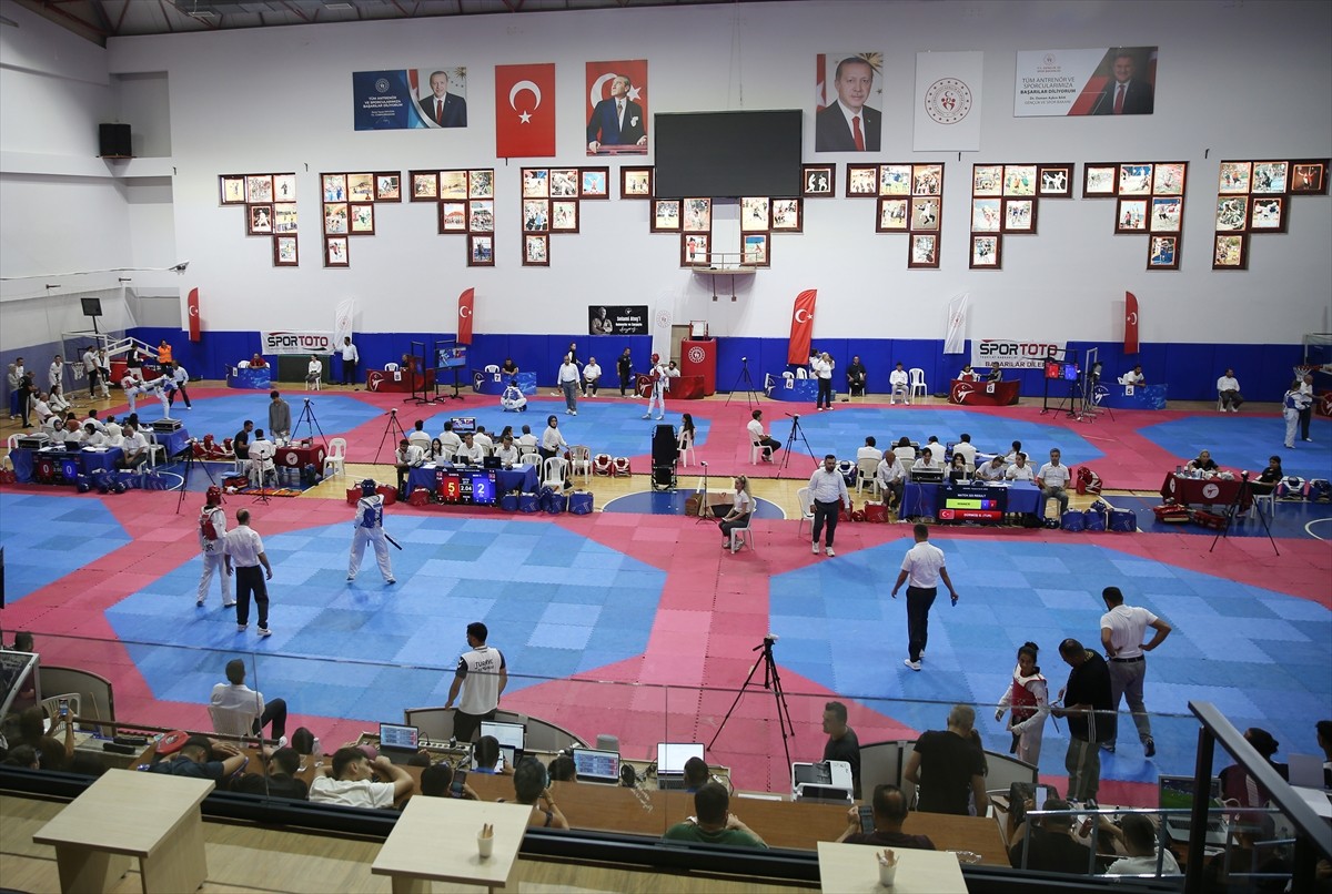 Türkiye Kulüpler Tekvando Şampiyonası Antalya'nın Alanya ilçesinde başladı. Türkiye Tekvando...