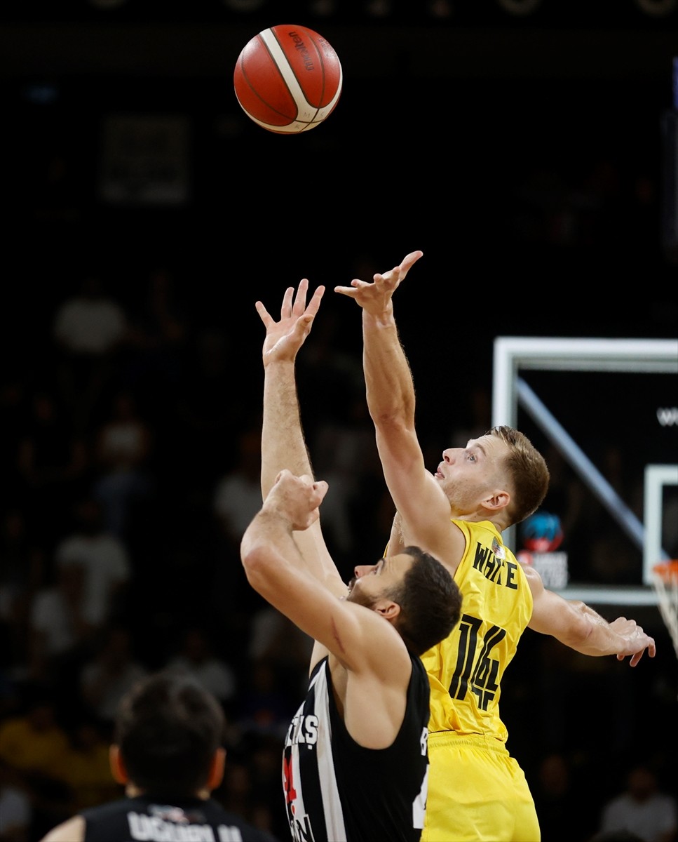 Türkiye Sigorta Basketbol Süper Ligi'nin 2. haftasında Mersin Spor ile Beşiktaş GAİN, Servet...