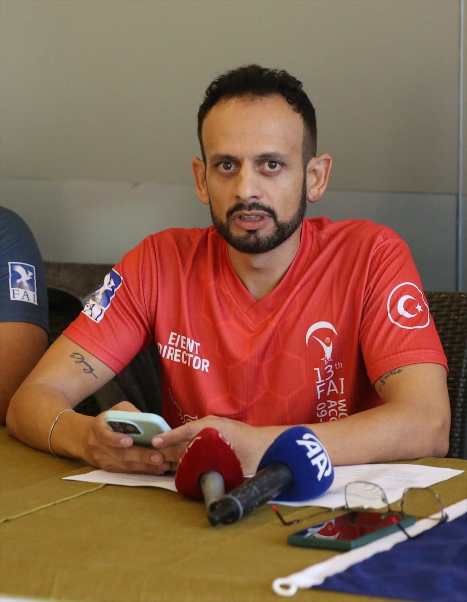 Uluslararası Havacılık Federasyonunun (FAI) Türkiye'nin ev sahipliğinde düzenlediği 13. Dünya...