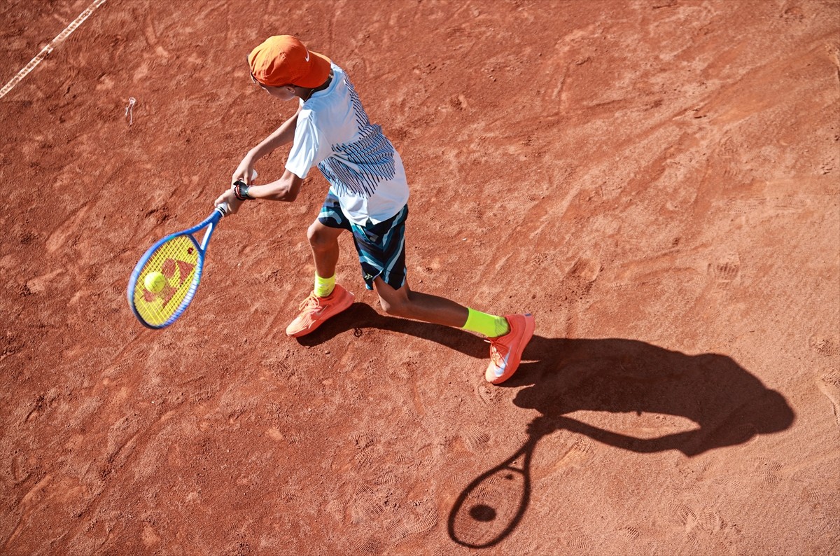 Uluslararası Mersin Cup 14 Yaş Altı Avrupa Tenis Turnuvası'nda dereceye giren sporcular belli...