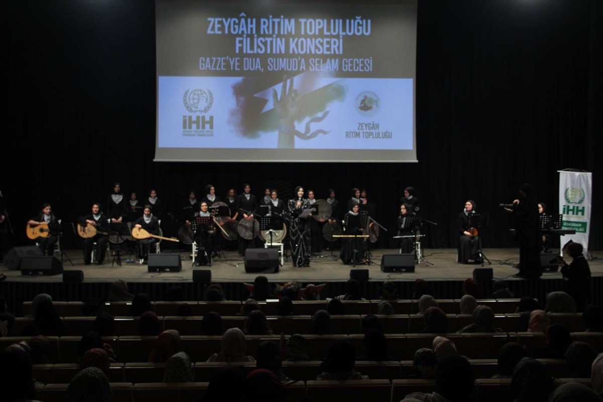 Üsküdar İHH İnsani Yardım Vakfı öncülüğünde, Gazze'de yaşanan insani soykırımın yıl dönümü adına...