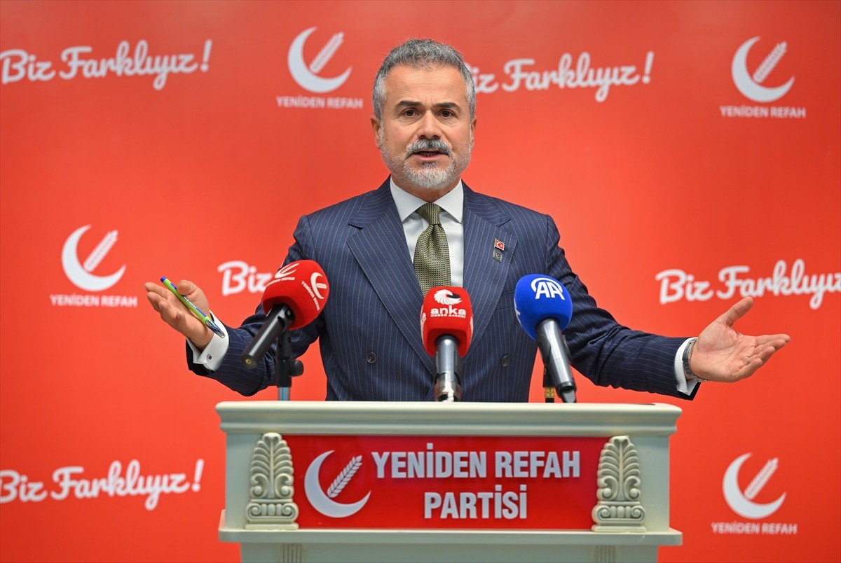 Yeniden Refah Partisi Genel Başkan Yardımcısı Suat Kılıç, partisinin genel merkezindeki Merkez...