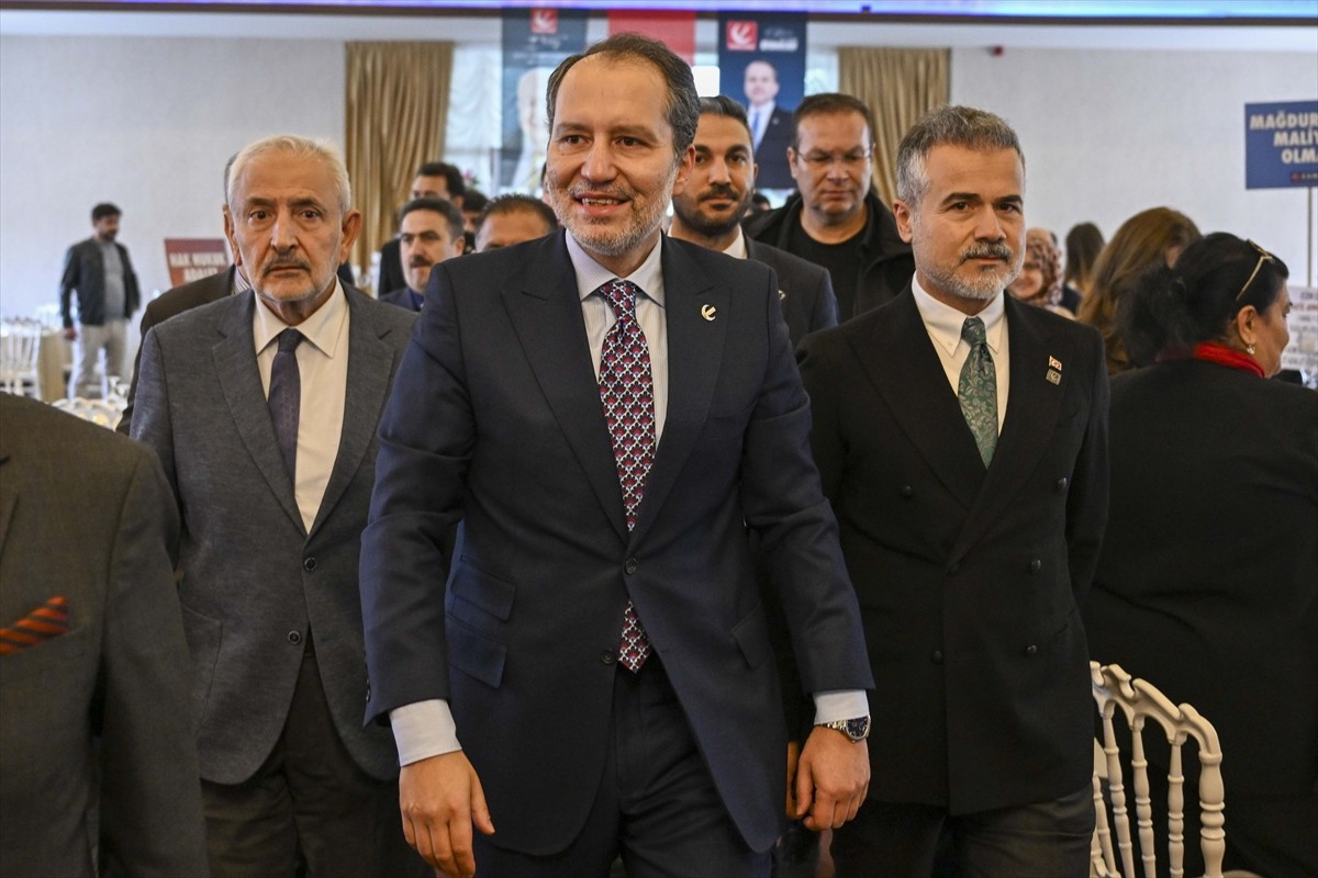 Yeniden Refah Partisi Sosyal İşler Başkanlığınca Mamak ilçesindeki Seğmen Konağı'nda "Türkiye...