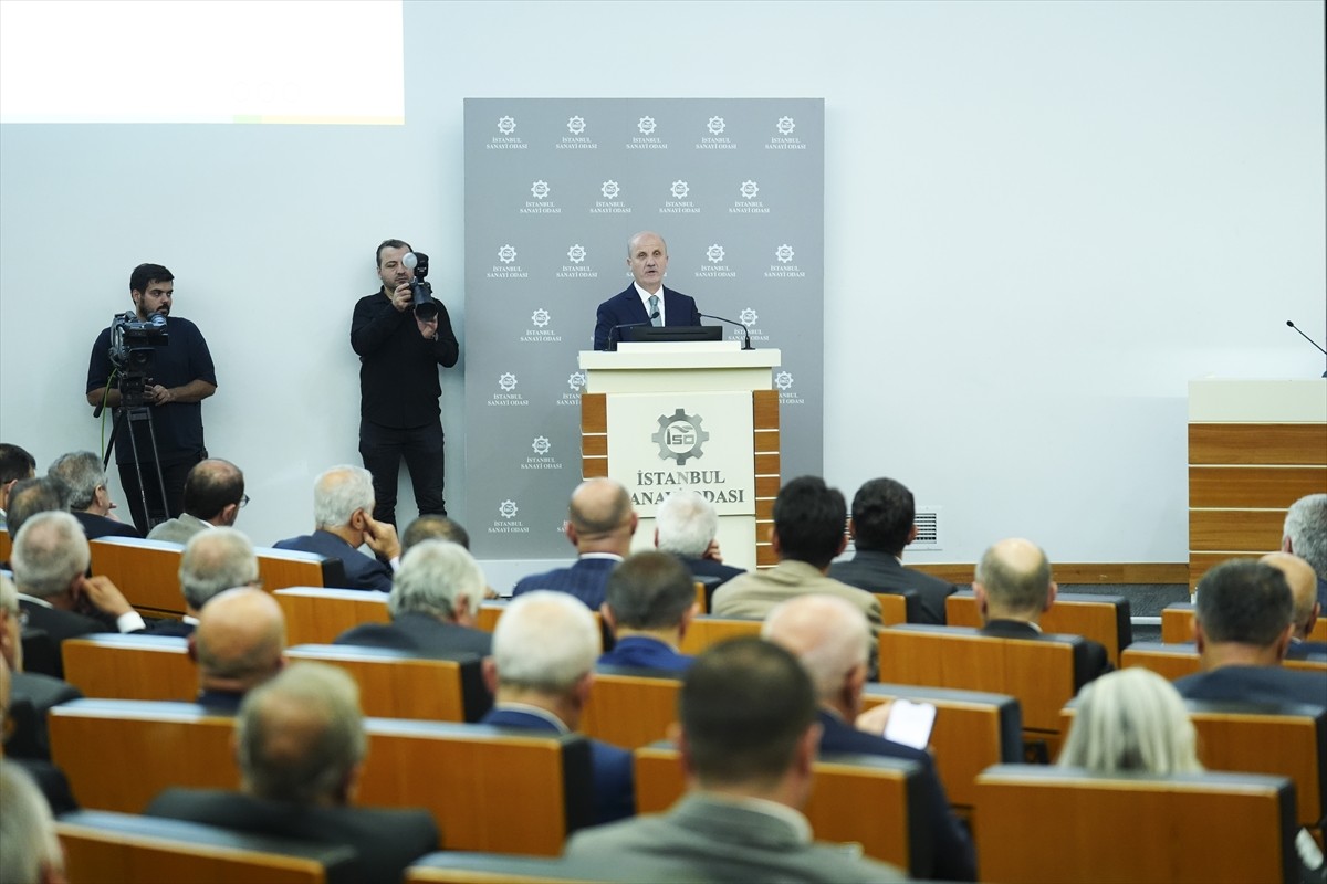 Yükseköğretim Kurulu (YÖK) Başkanı Prof. Dr. Erol Özvar, YÖK ile İstanbul Sanayi Odası (İSO)...