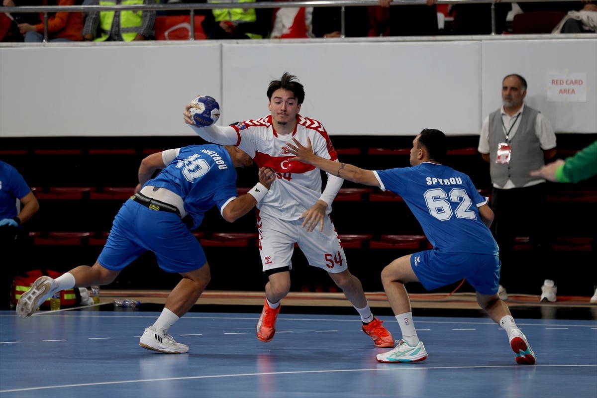 A Milli Erkek Hentbol Takımı, 2027 IHF Erkekler Dünya Şampiyonası Avrupa Elemeleri ikinci maçında...