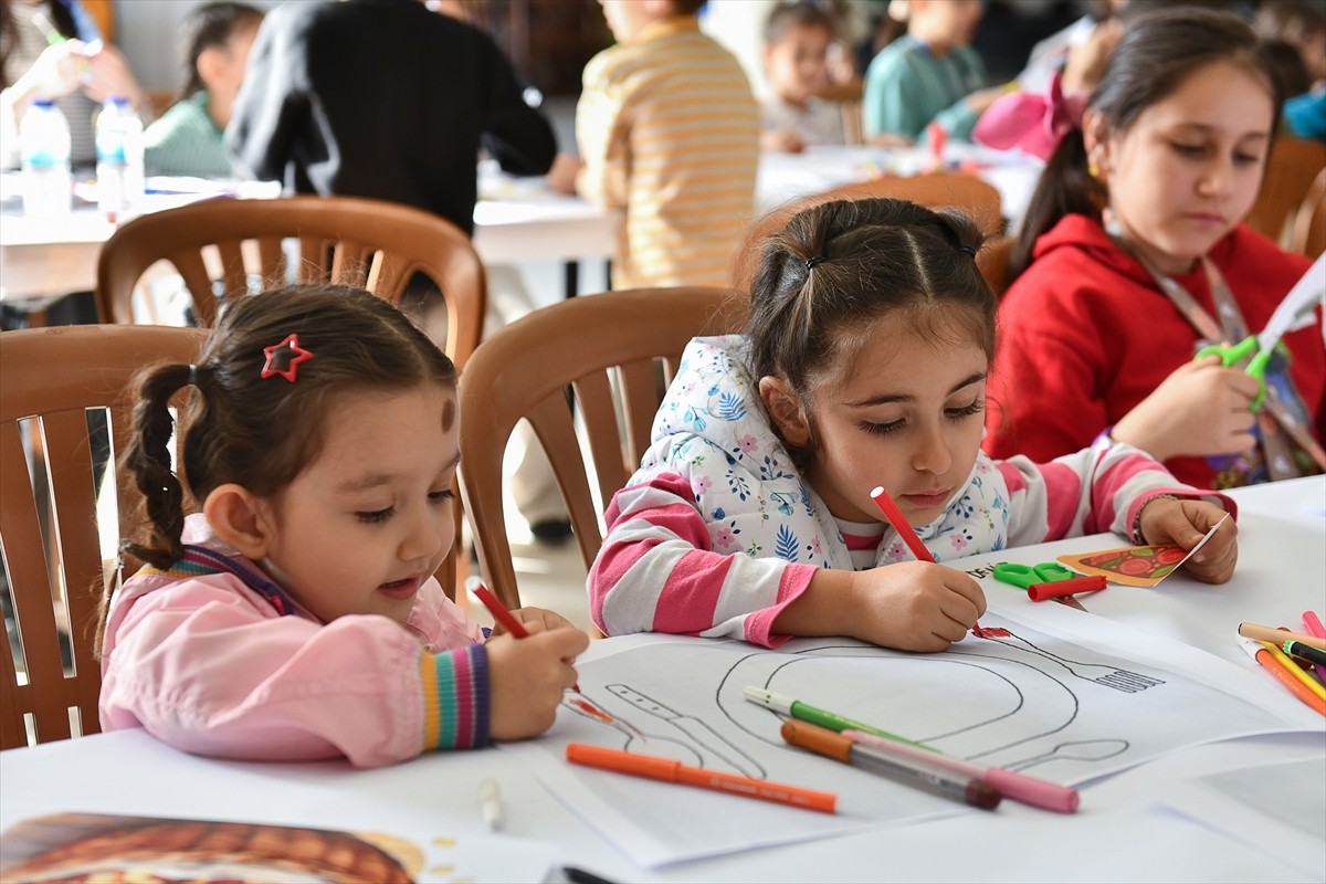 Ankara Büyükşehir Belediyesi (ABB), Atatürk Orman Çiftliği'ndeki (AOÇ) tarihi hangarları kültür ve...