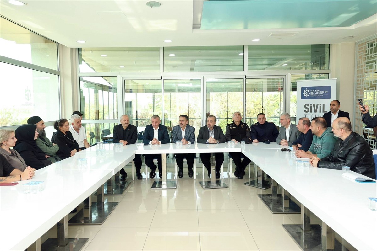 Kocaeli Valisi İlhami Aktaş ve Kocaeli Büyükşehir Belediye Başkanı Tahir Büyükakın, Gebze’de 7...