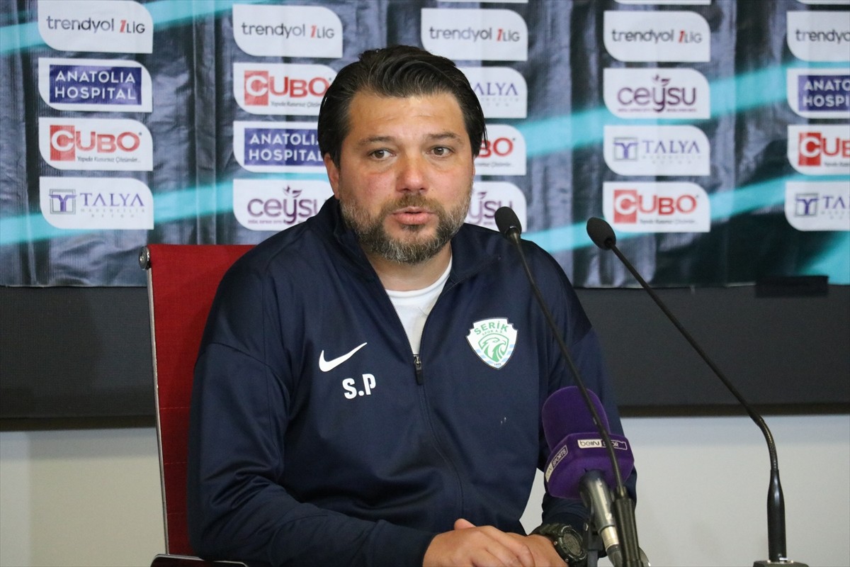 Trendyol 1. Lig'in 12. haftasında Sivas 4 Eylül Stadyumu'nda oynanan karşılaşmada Serikspor, Adana...